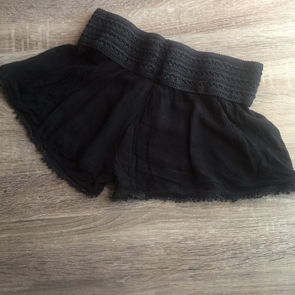 Shorts - Picture 4 of 4